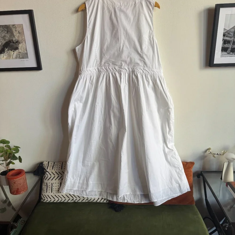 White Sleeveless Button-Down Dress - Picture 3 of 6